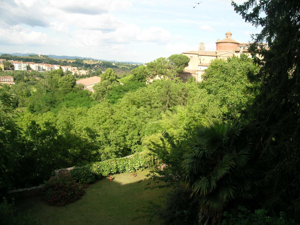 Bed and Breakfast La Dimora Dei Monaci Siena Exterior foto