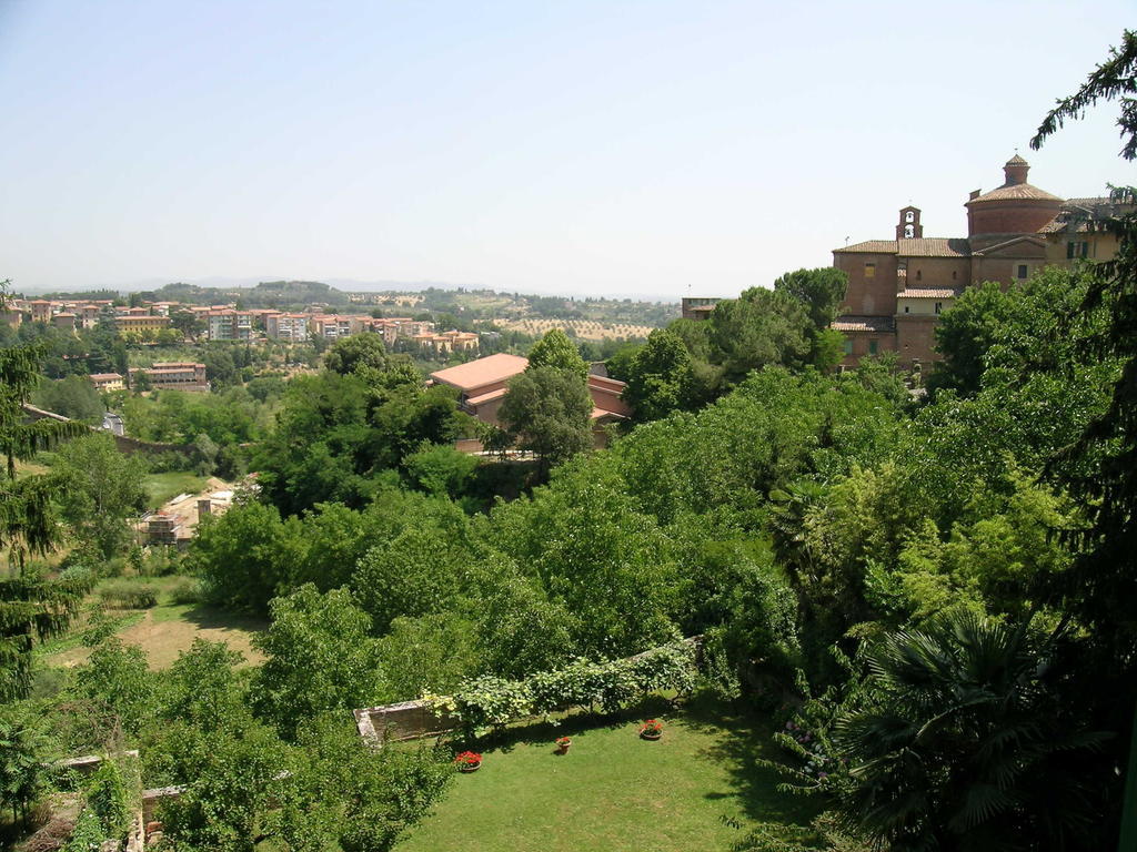 Bed and Breakfast La Dimora Dei Monaci Siena Exterior foto